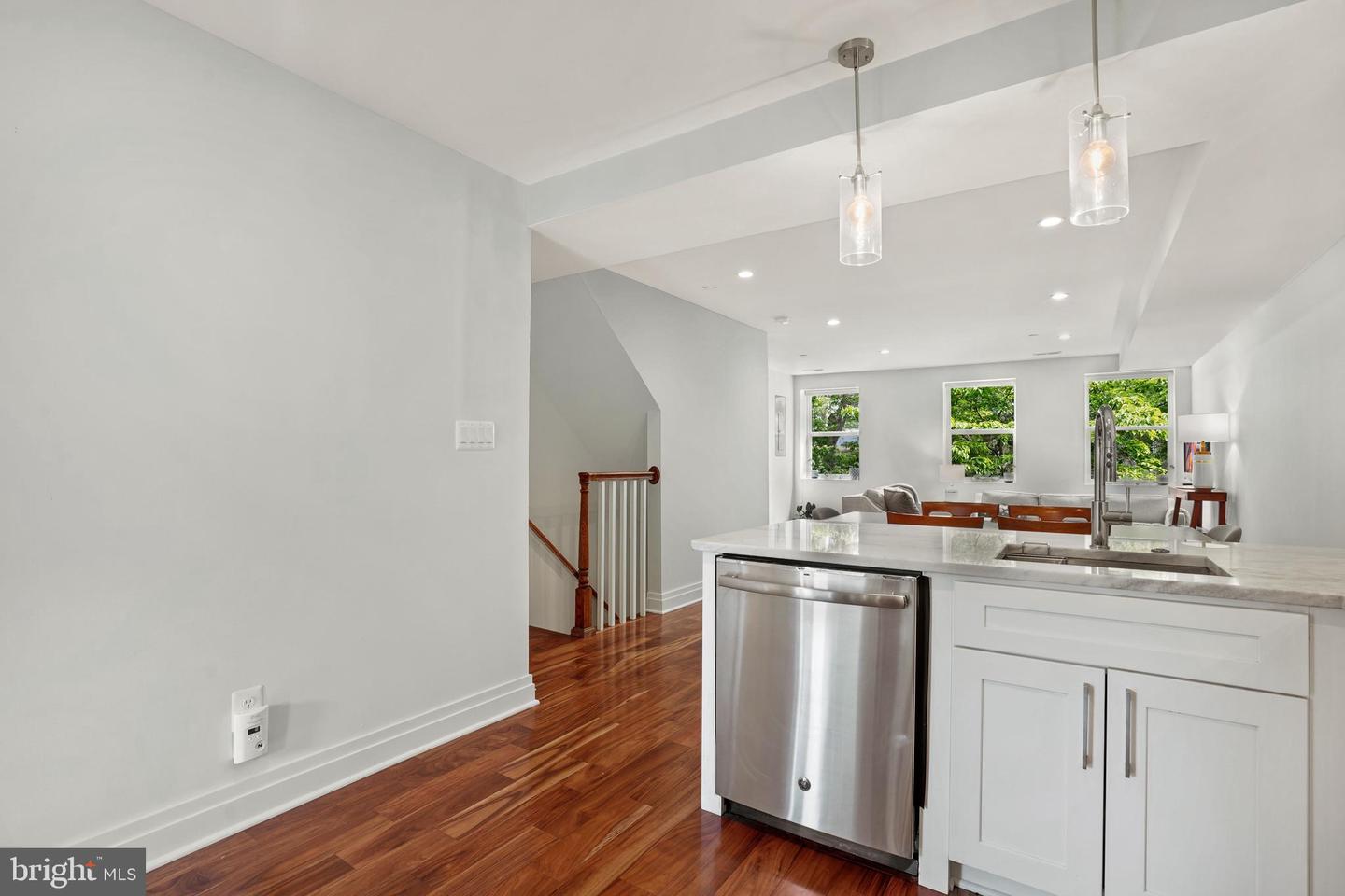 115 Quincy PLACE NE Unit: 2