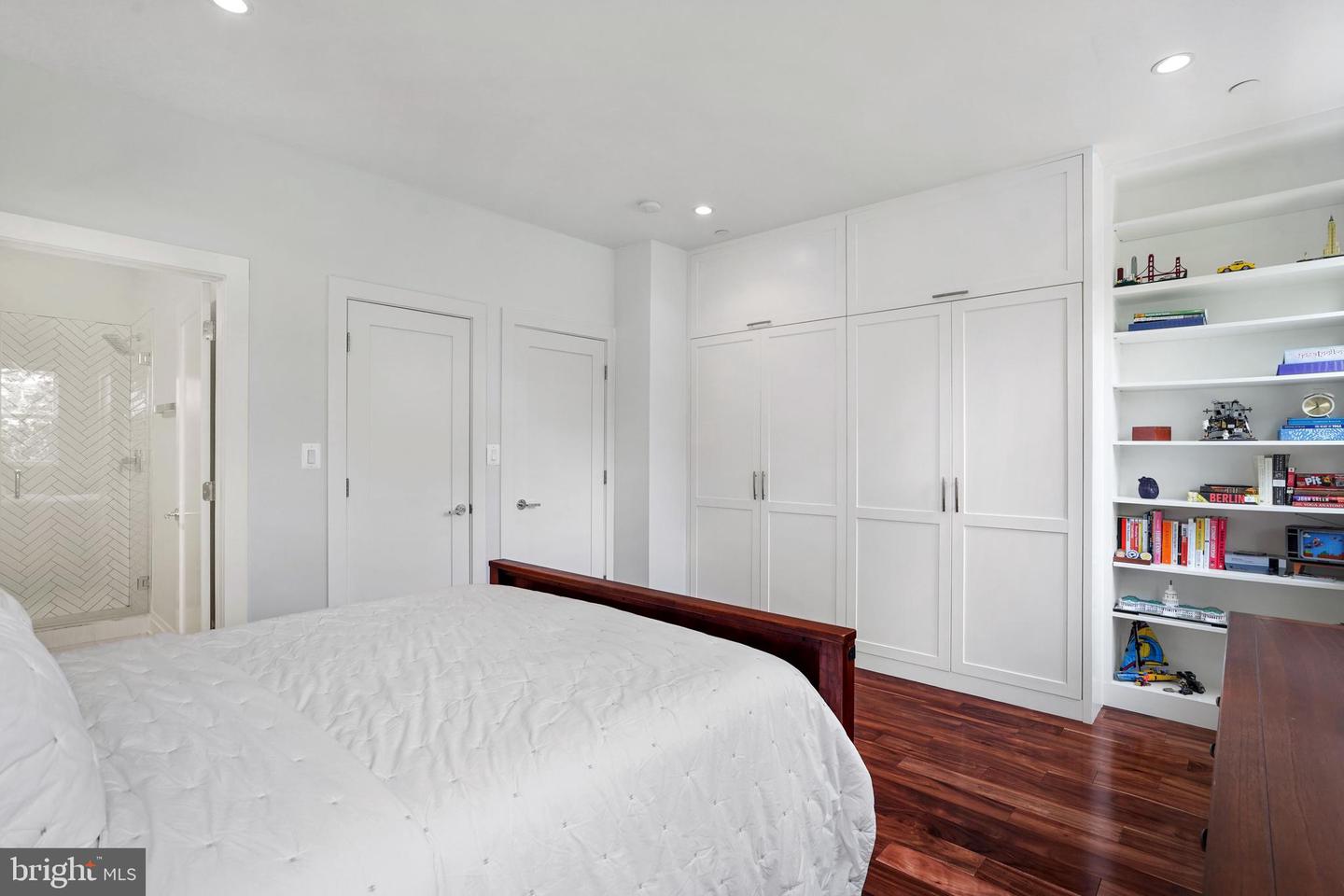 115 Quincy PLACE NE Unit: 2