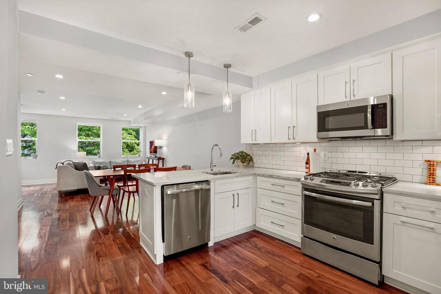 115 Quincy PLACE NE Unit: 2