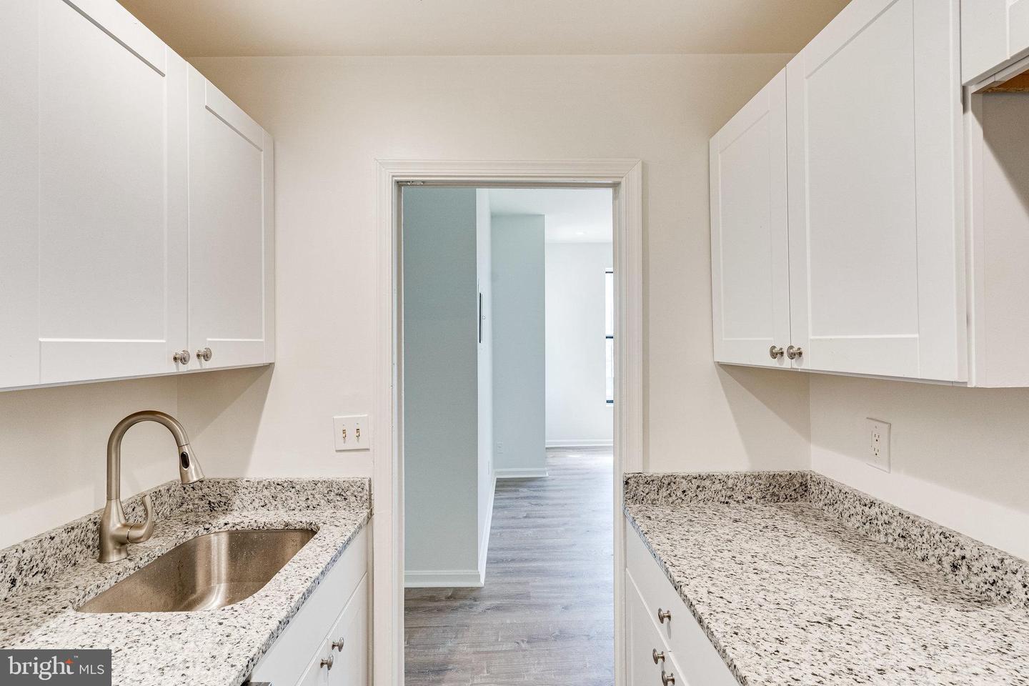 618 F STREET NE Unit: 1