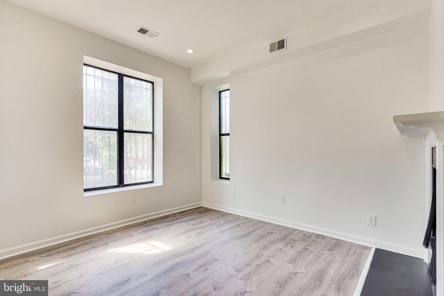 618 F STREET NE Unit: 1