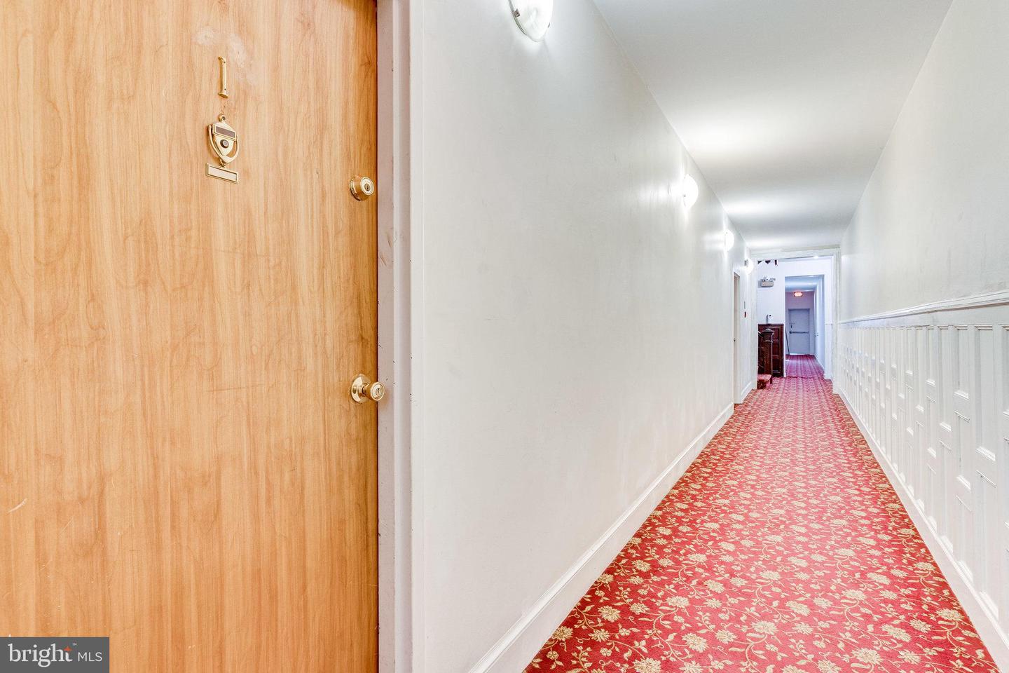 618 F STREET NE Unit: 1