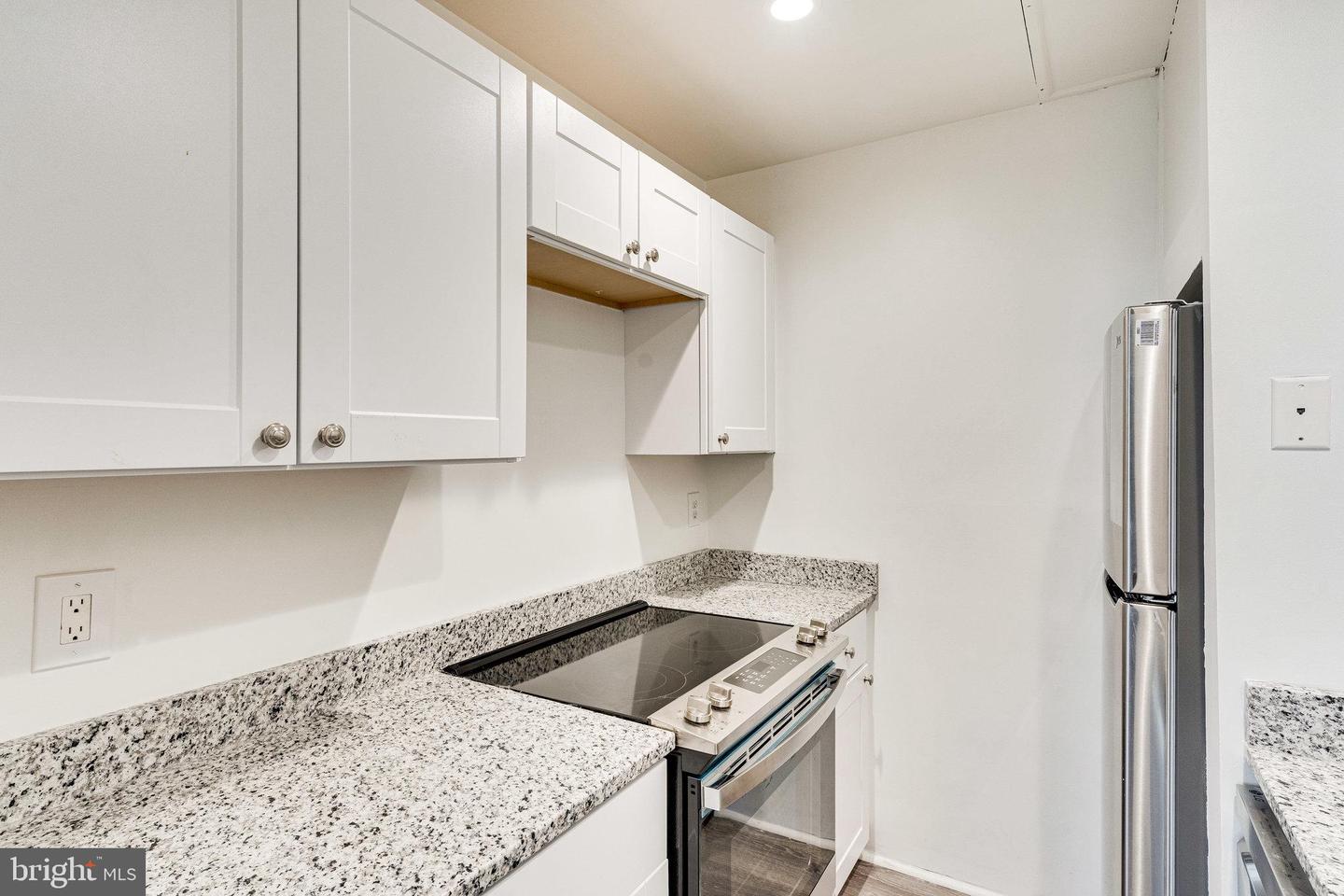 618 F STREET NE Unit: 1