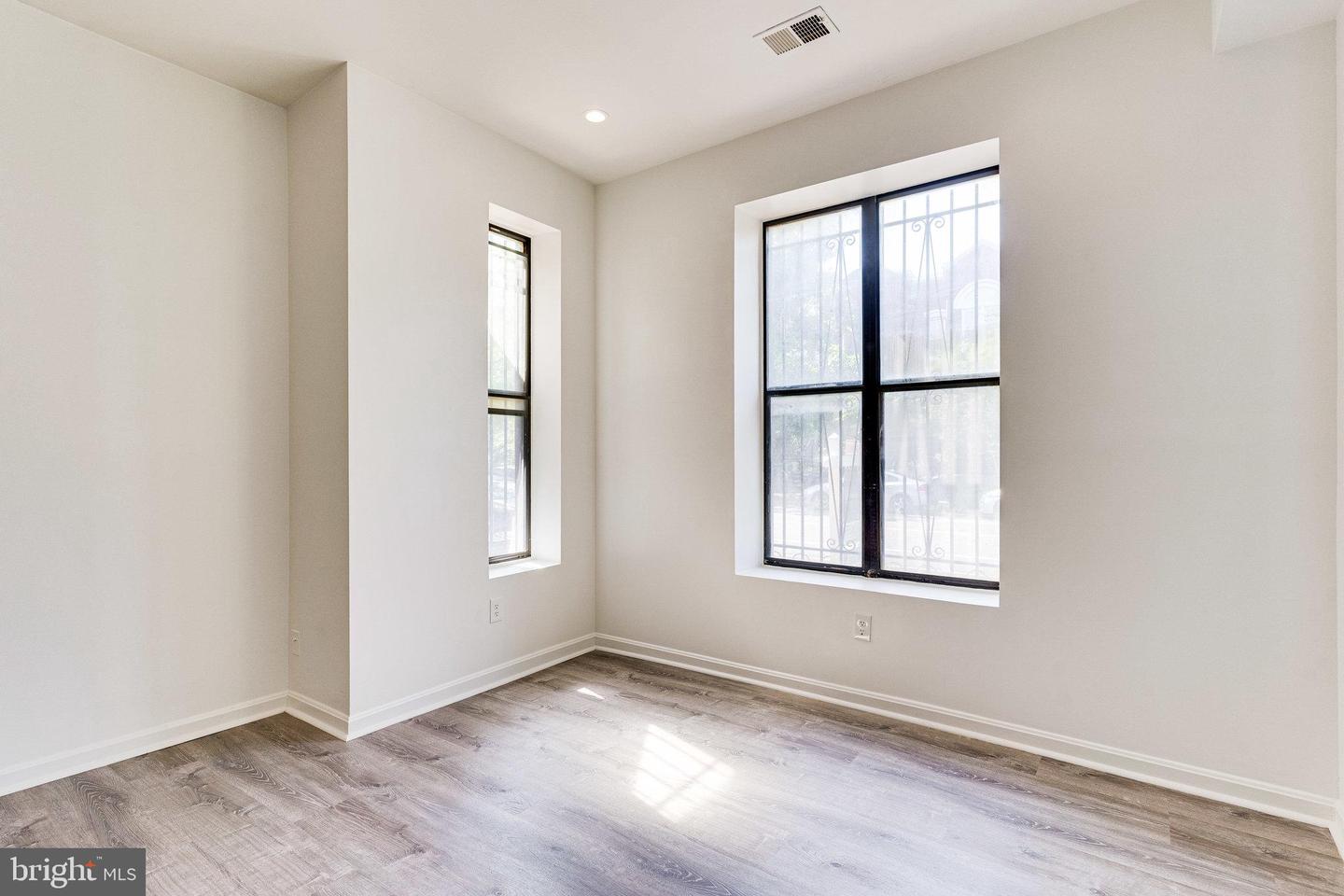 618 F STREET NE Unit: 1