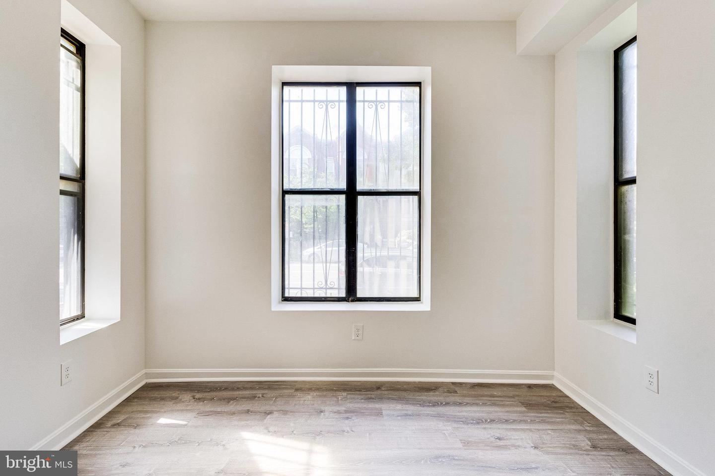 618 F STREET NE Unit: 1