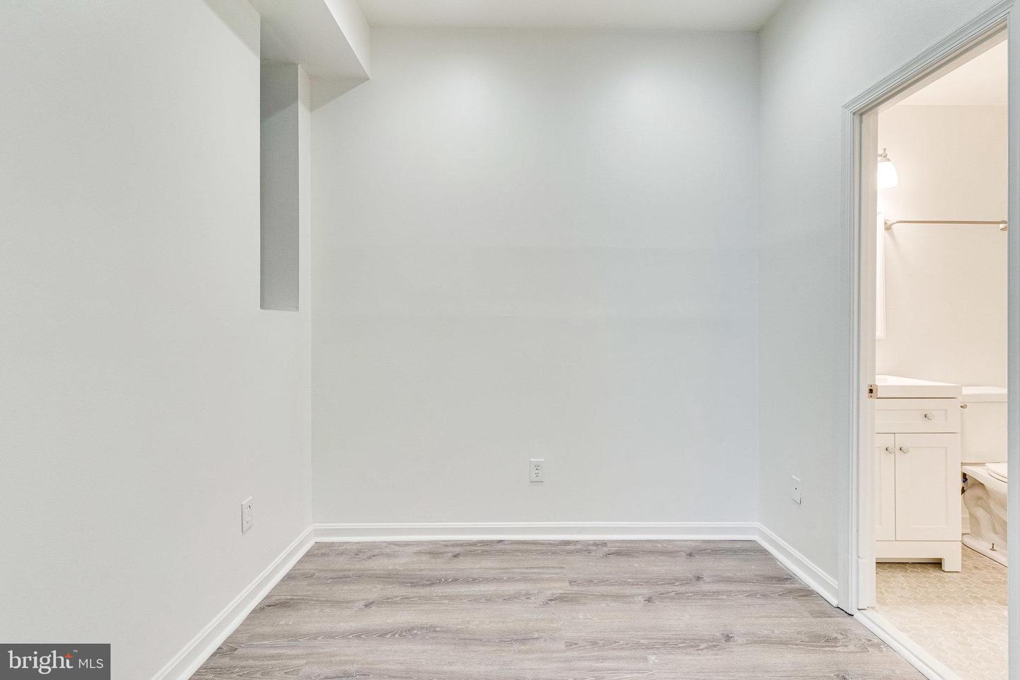 618 F STREET NE Unit: 1