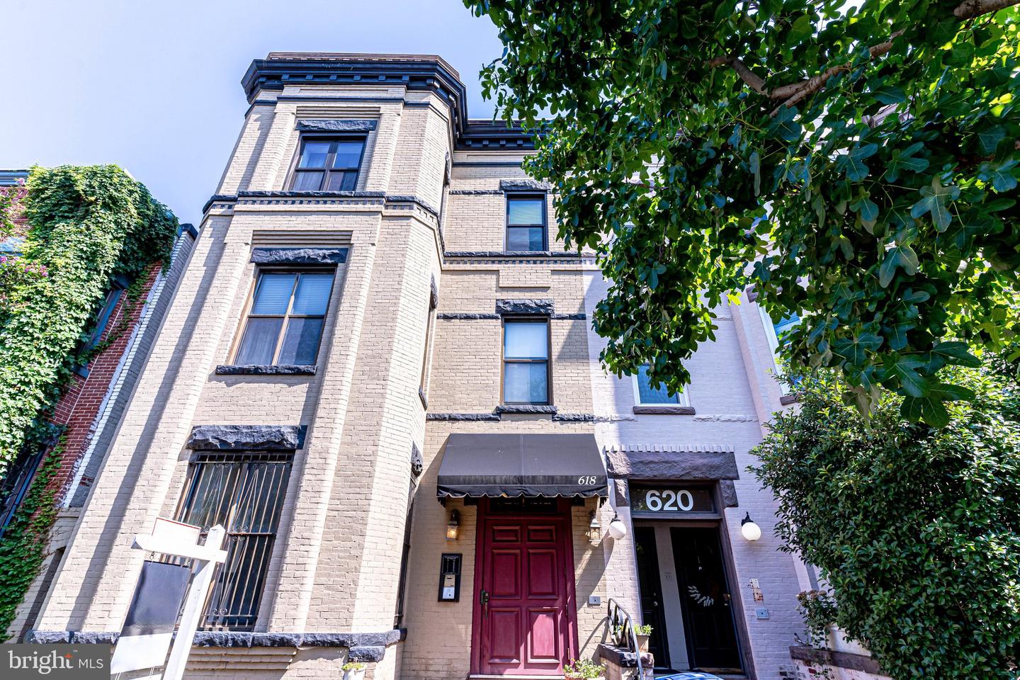 618 F STREET NE Unit: 1