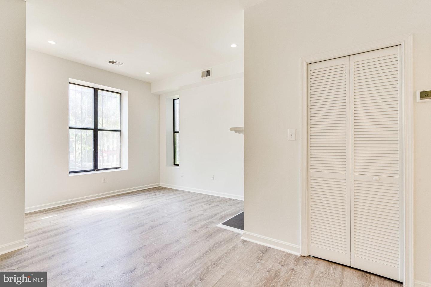 618 F STREET NE Unit: 1