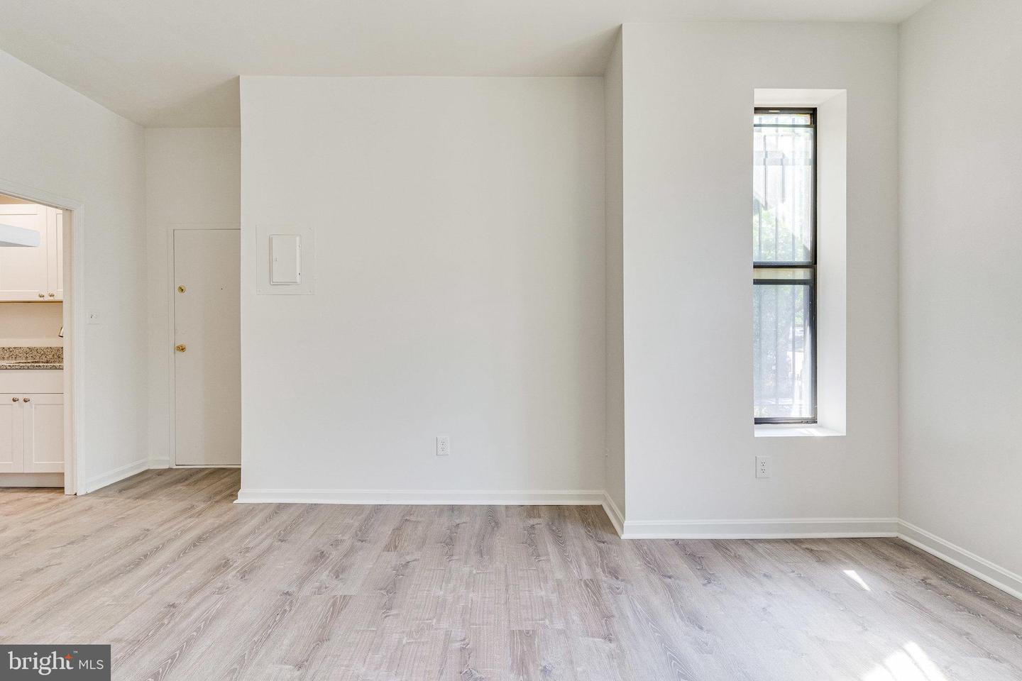618 F STREET NE Unit: 1