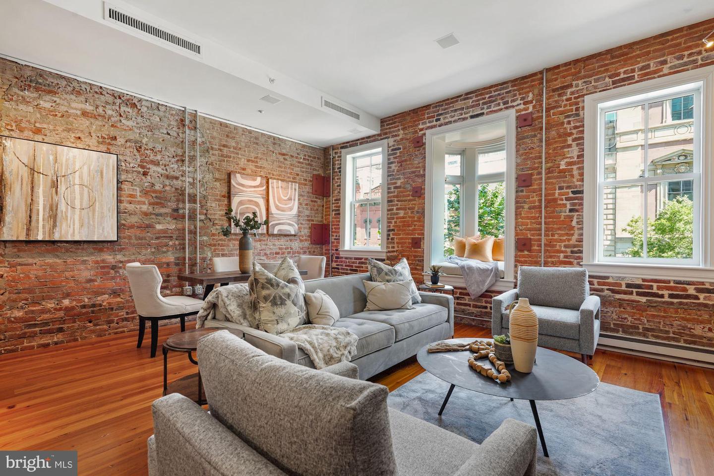 912 F STREET NW Unit: 208