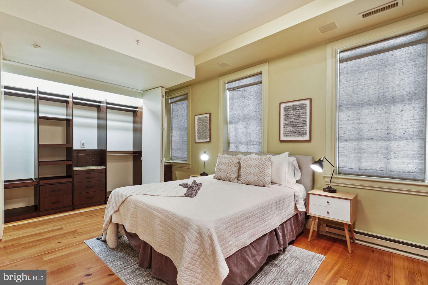 912 F STREET NW Unit: 208