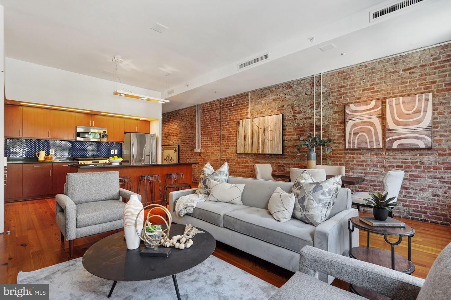912 F STREET NW Unit: 208