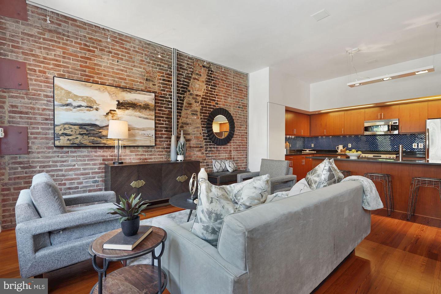 912 F STREET NW Unit: 208