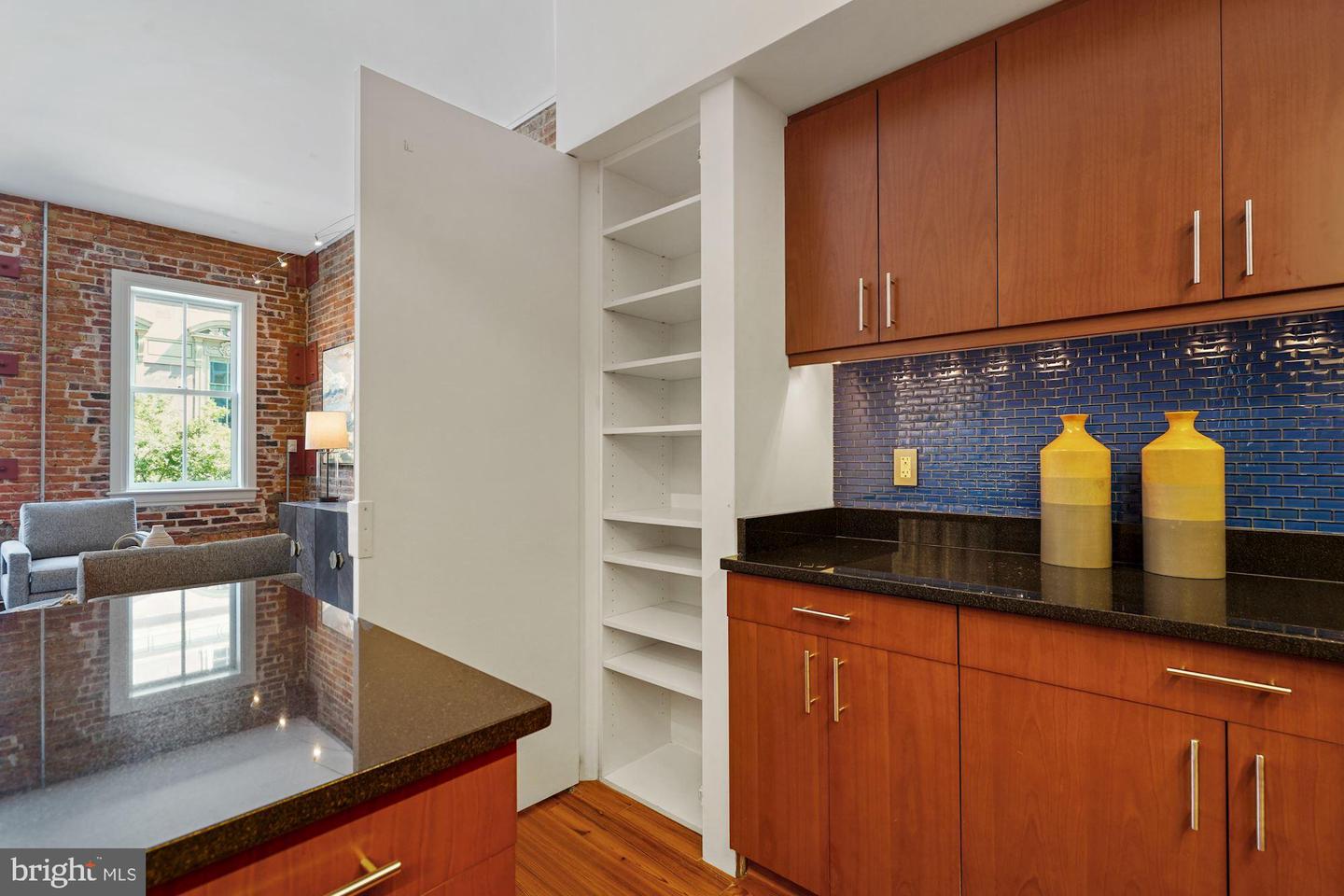 912 F STREET NW Unit: 208