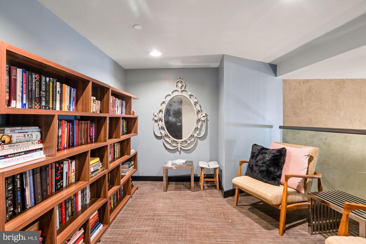 912 F STREET NW Unit: 208