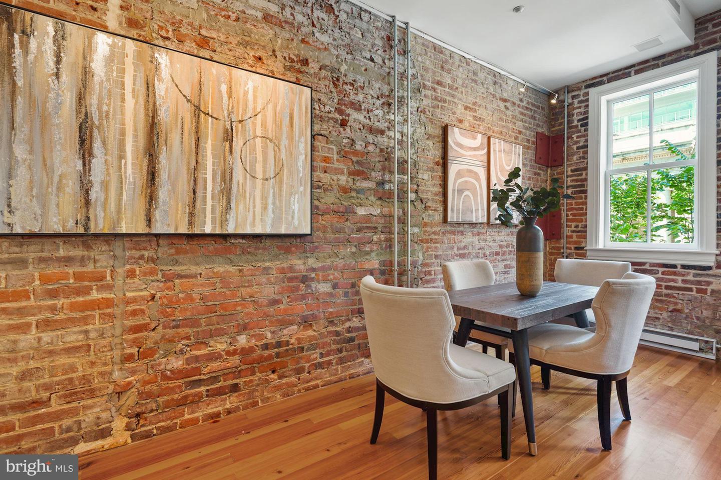 912 F STREET NW Unit: 208