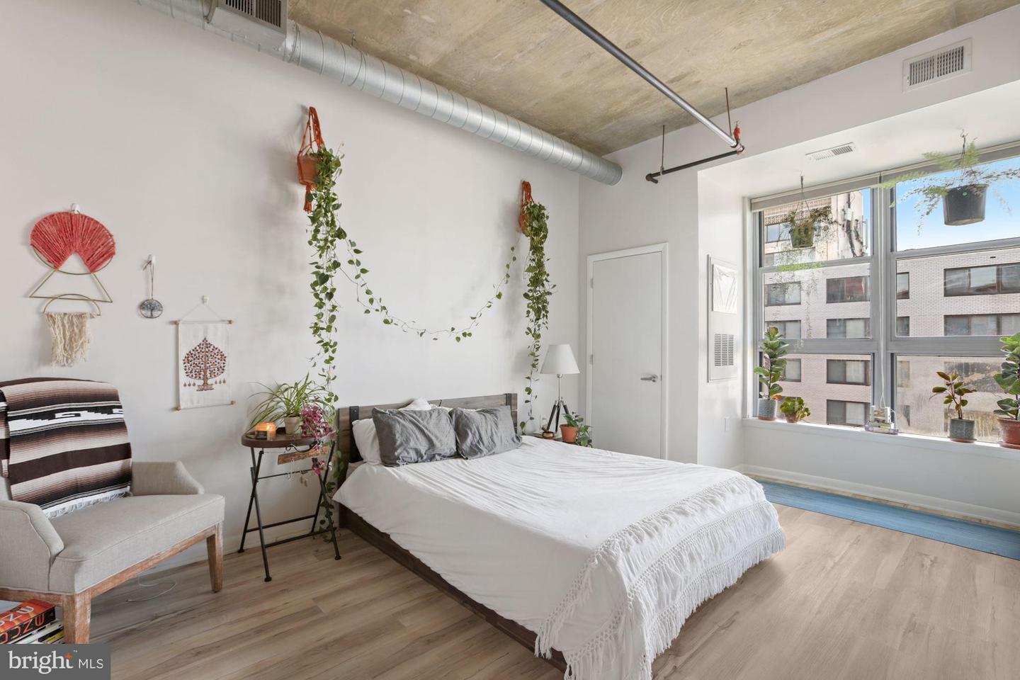 1300 N STREET NW Unit: 711