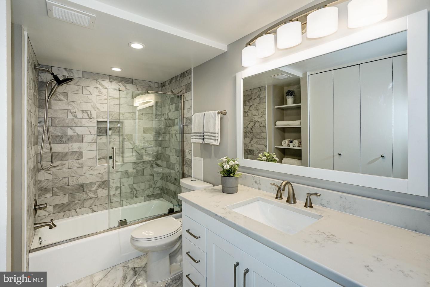 1718 P STREET NW Unit: 213