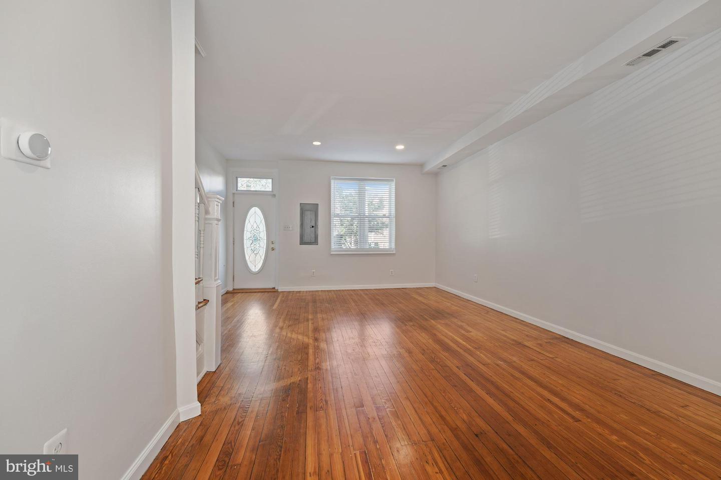 5 16th STREET NE