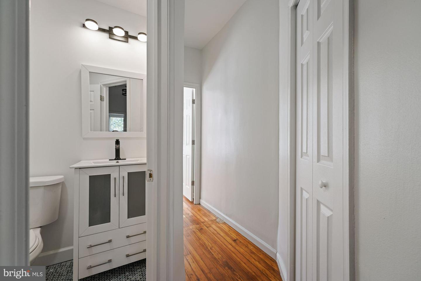 5 16th STREET NE