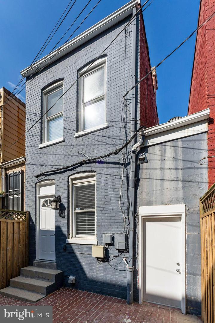 5 16th STREET NE