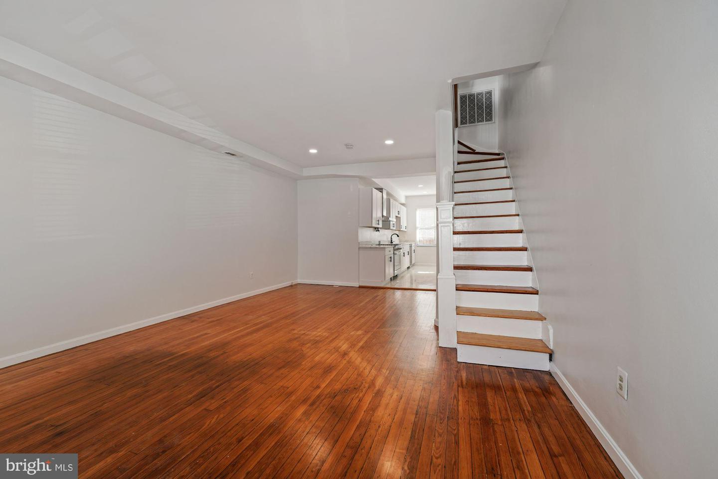 5 16th STREET NE