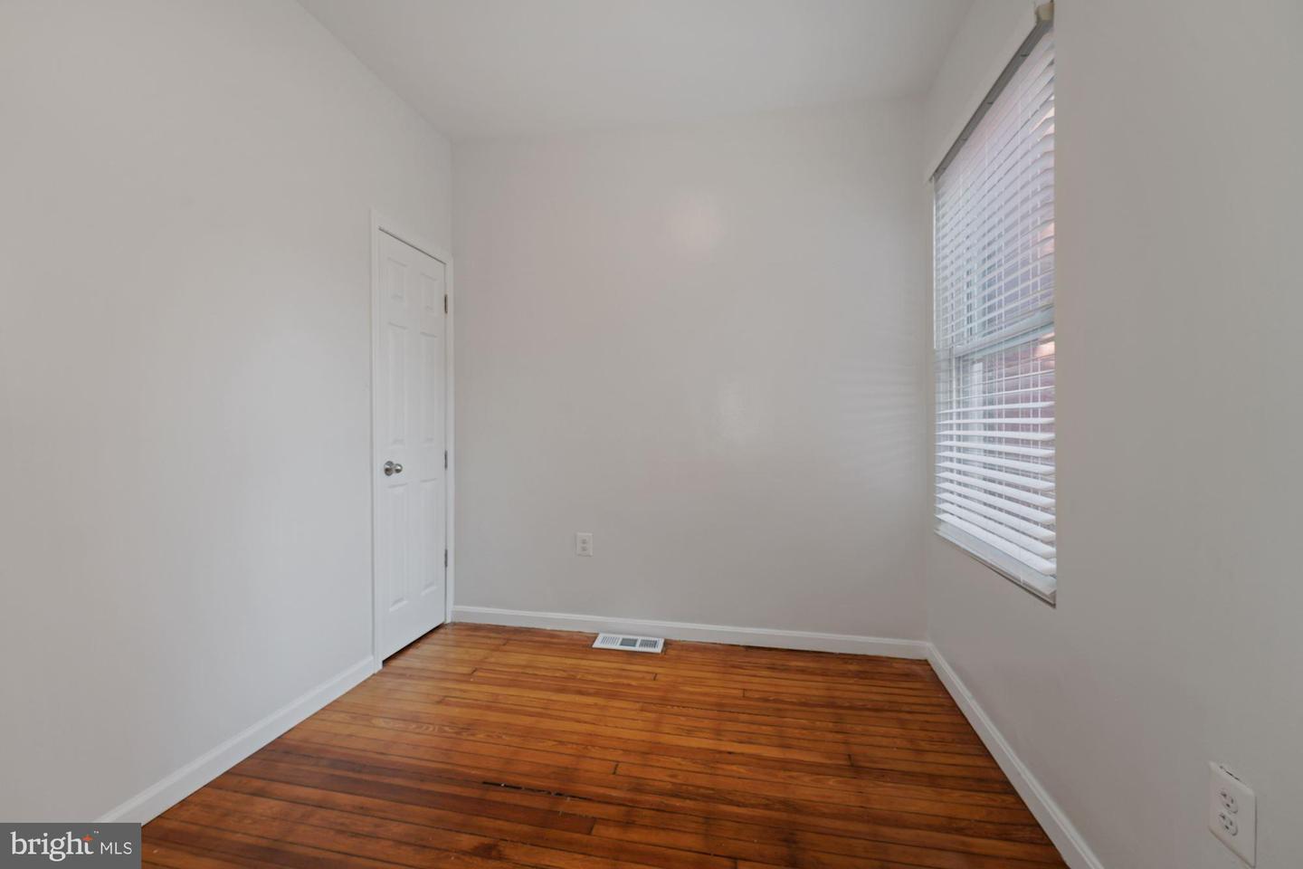 5 16th STREET NE