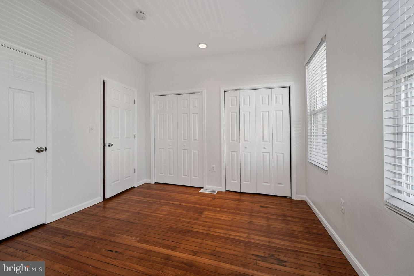 5 16th STREET NE