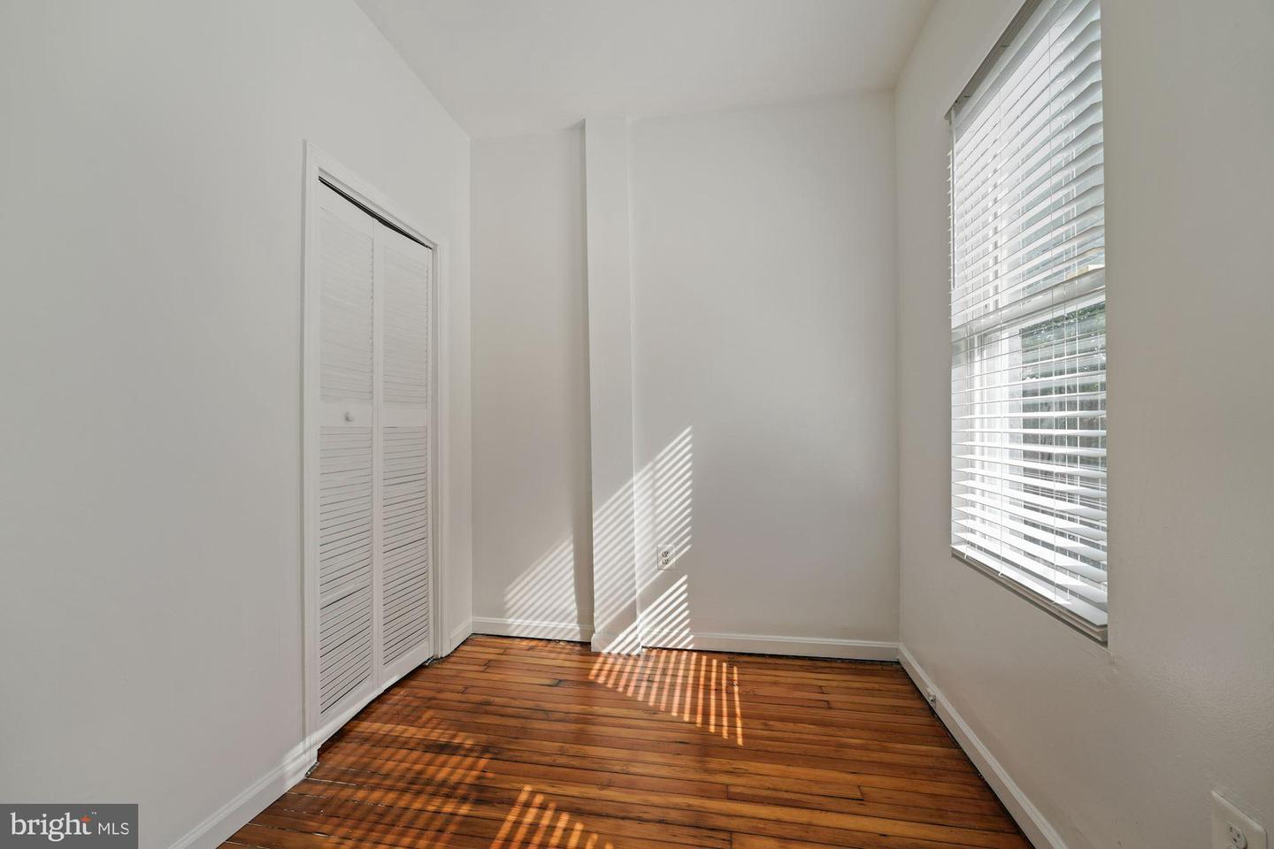 5 16th STREET NE