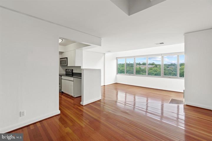 2501 M STREET NW Unit: 722