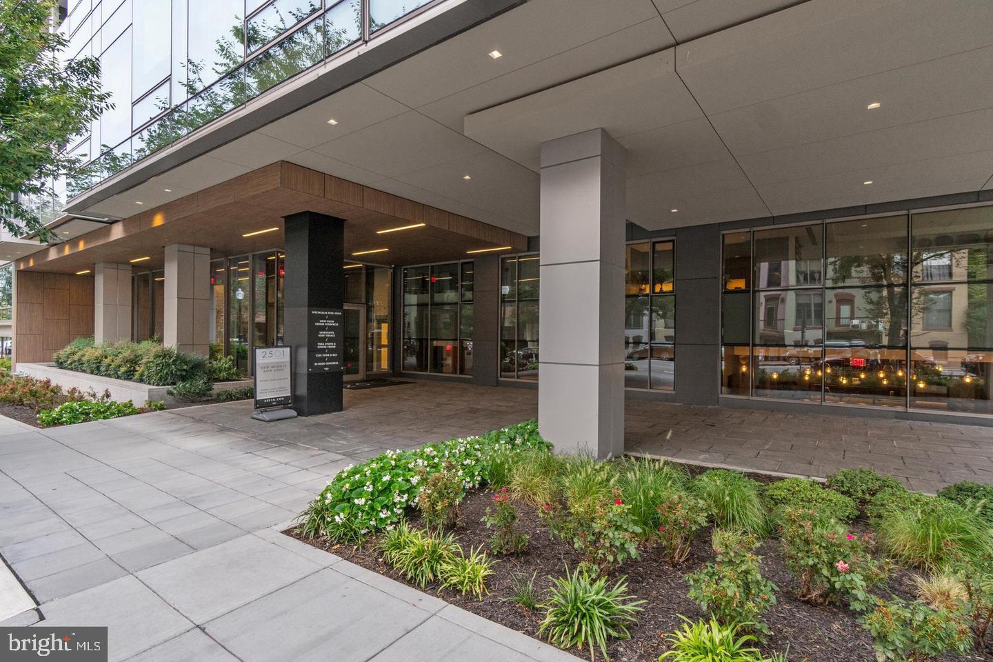 2501 M STREET NW Unit: 722