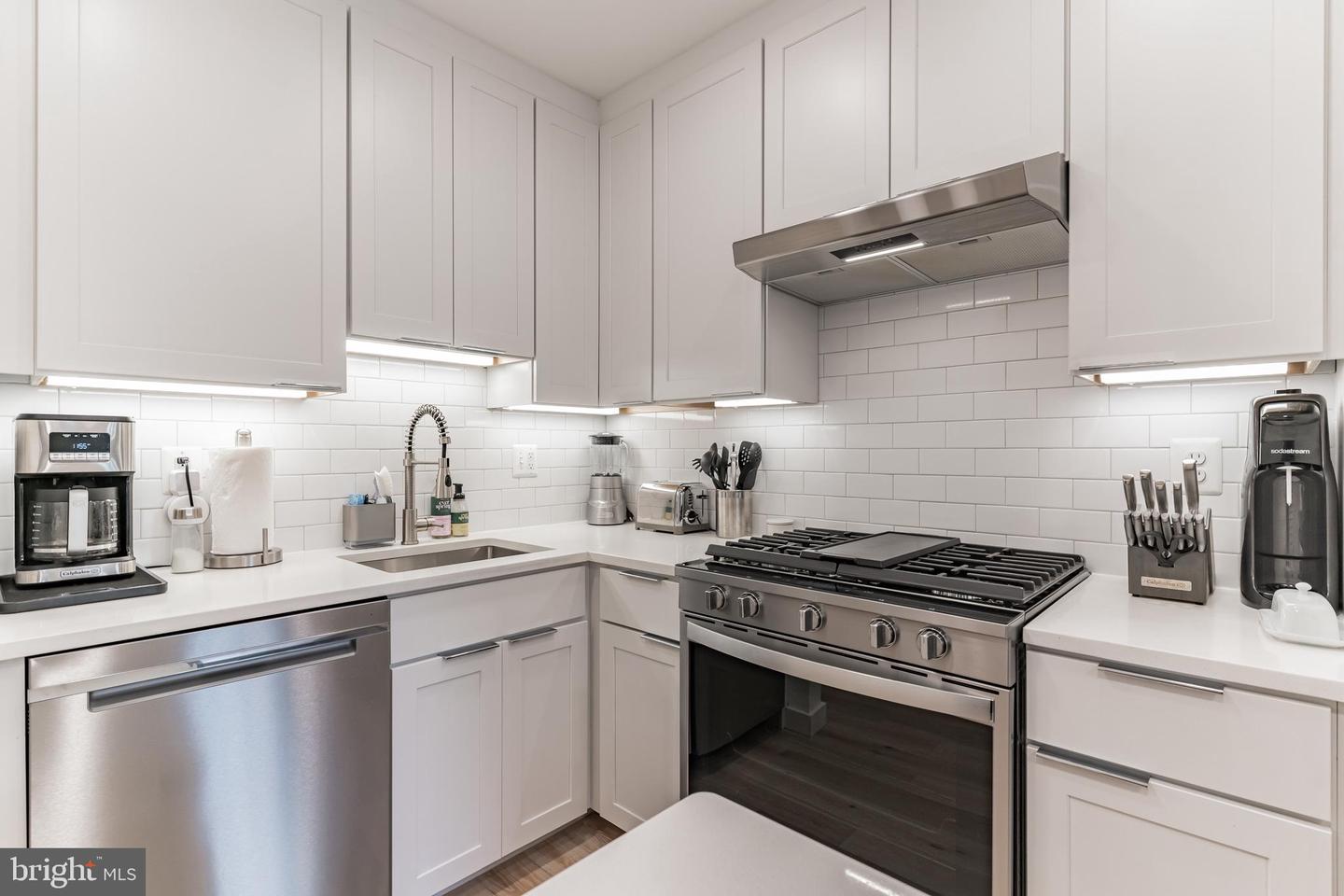 1112 5th STREET NW Unit: 5
