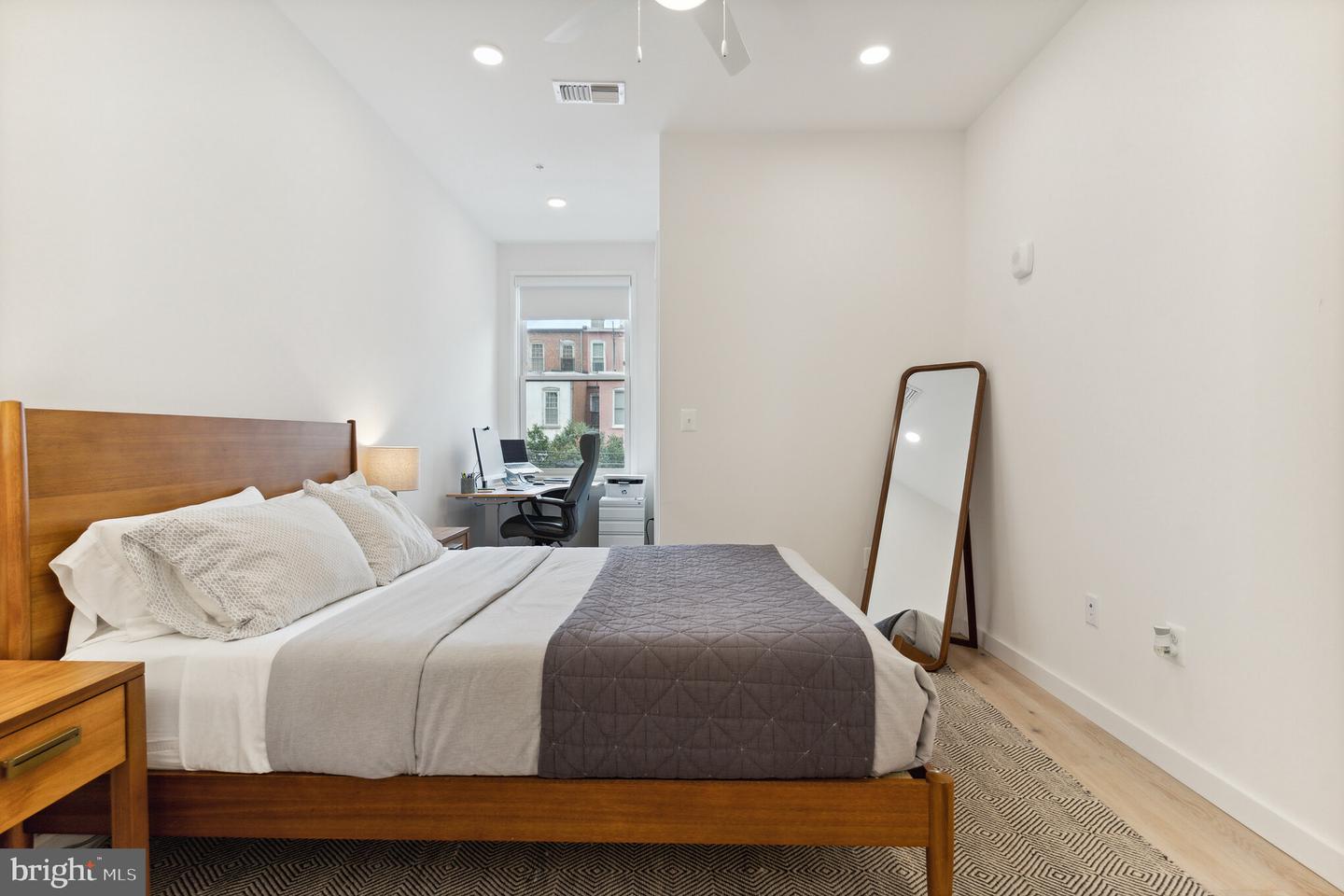 1112 5th STREET NW Unit: 5