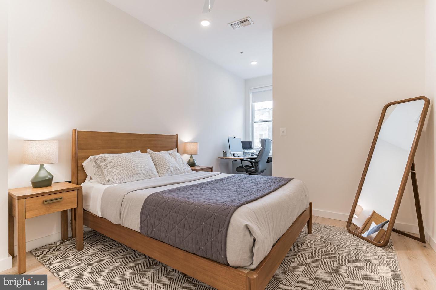 1112 5th STREET NW Unit: 5