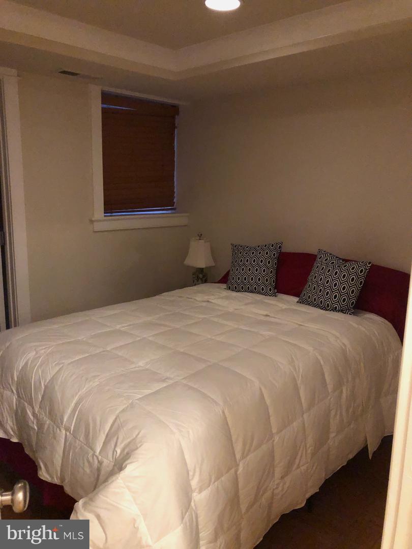 703 6th STREET NW Unit: 1