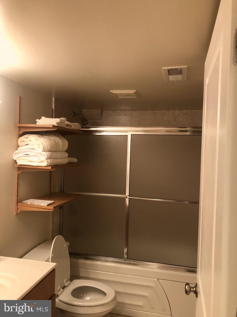 703 6th STREET NW Unit: 1