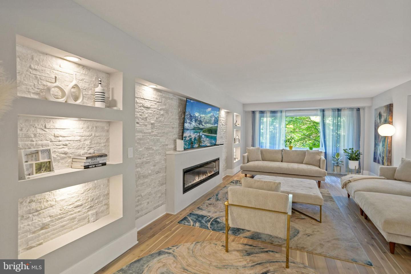 4201 Cathedral AVENUE NW Unit: 405E