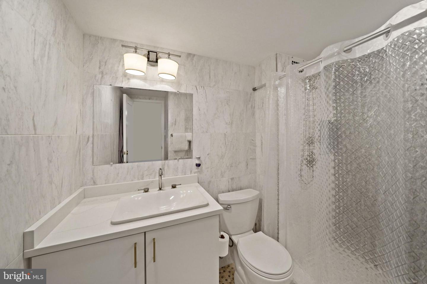 4201 Cathedral AVENUE NW Unit: 405E