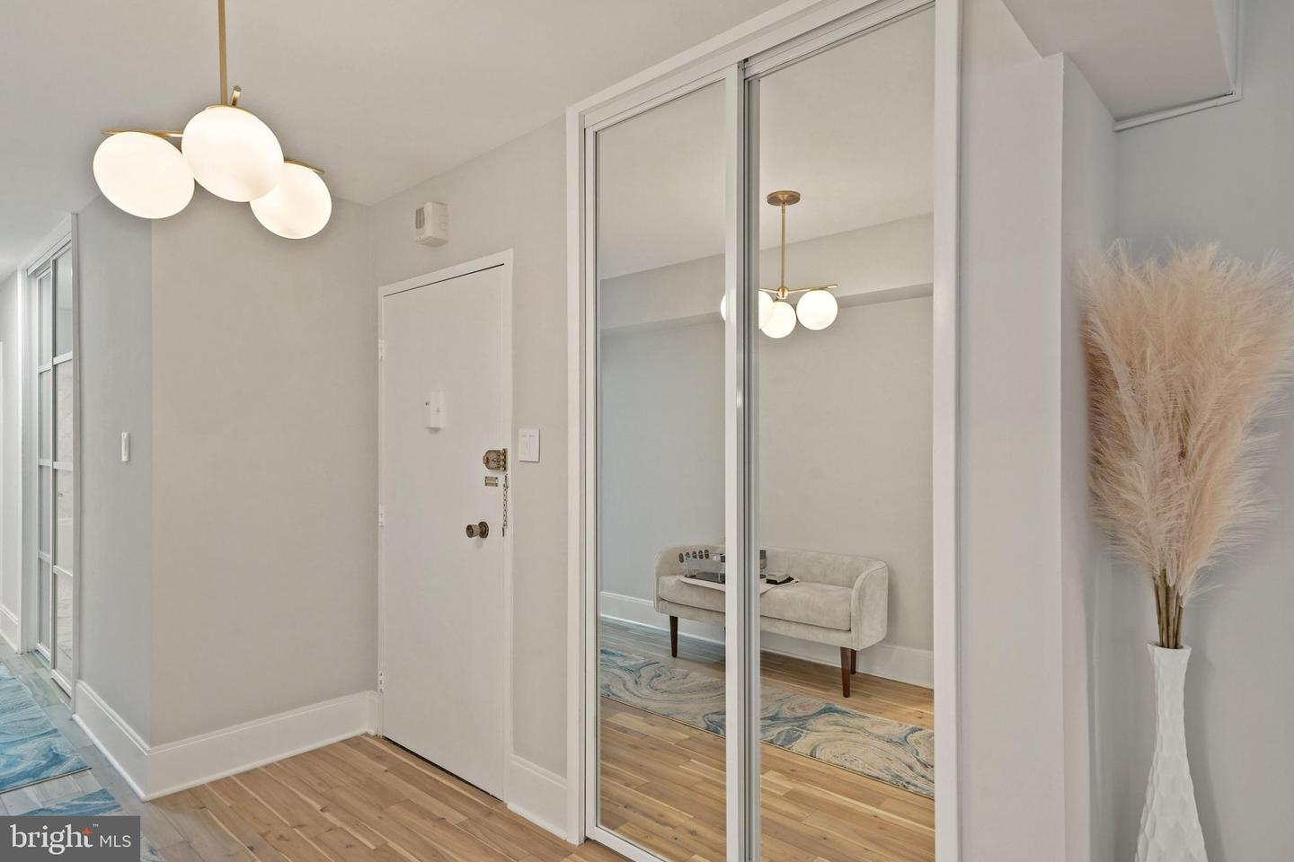 4201 Cathedral AVENUE NW Unit: 405E