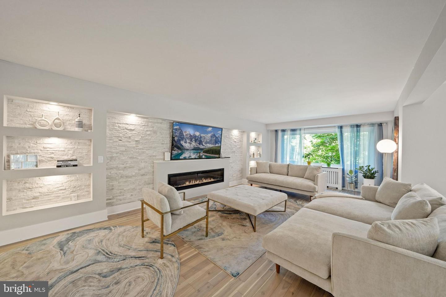 4201 Cathedral AVENUE NW Unit: 405E