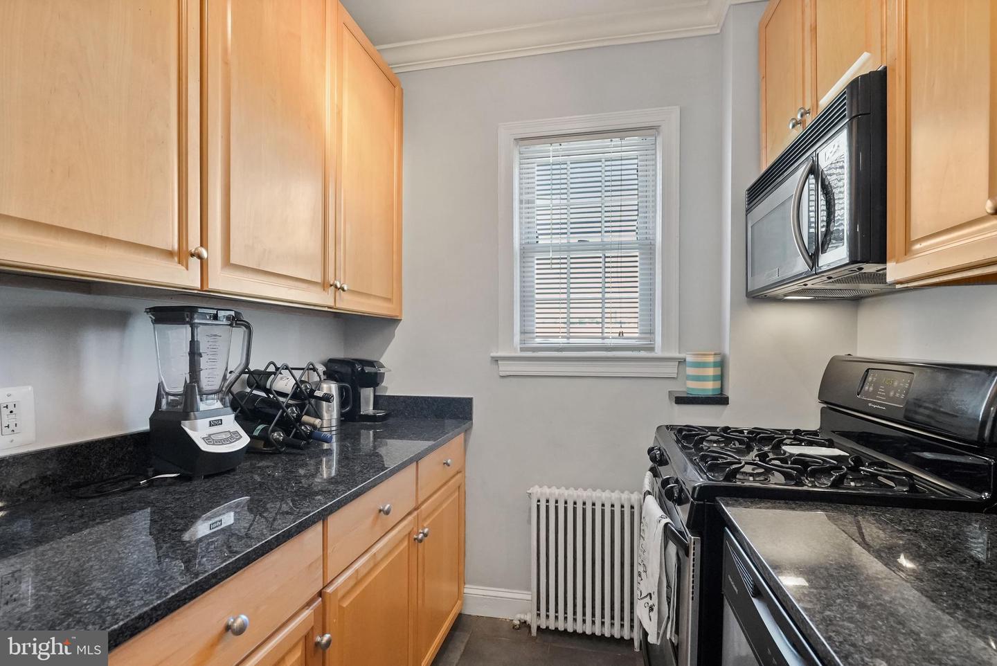 3925 Davis PLACE NW Unit: 301