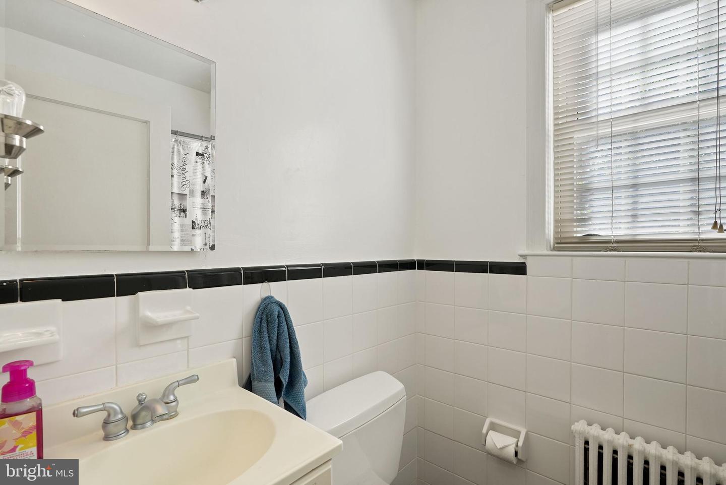 3925 Davis PLACE NW Unit: 301