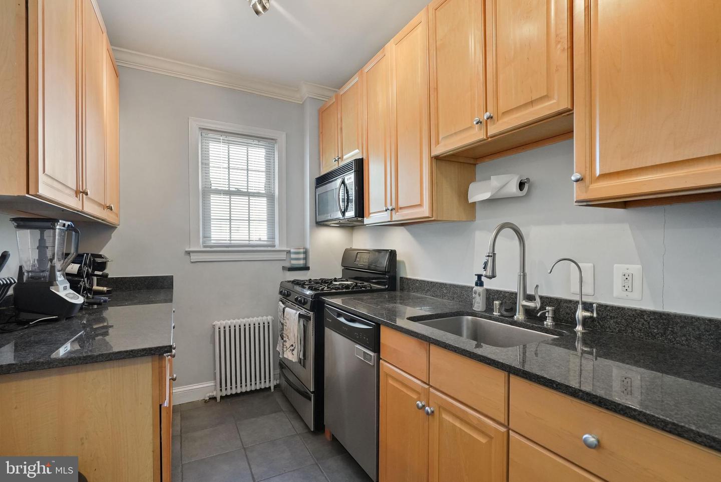 3925 Davis PLACE NW Unit: 301