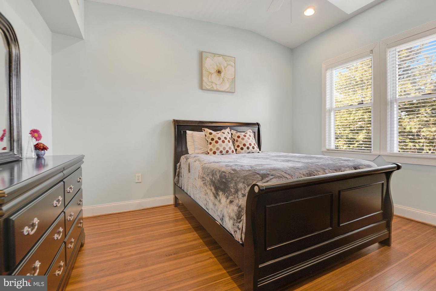 308 13th STREET SE Unit: 4