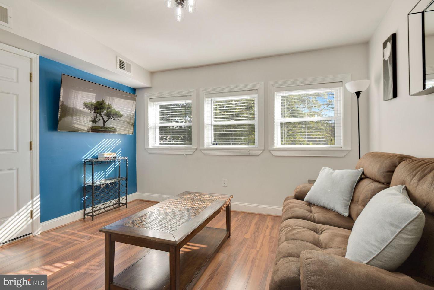 308 13th STREET SE Unit: 4