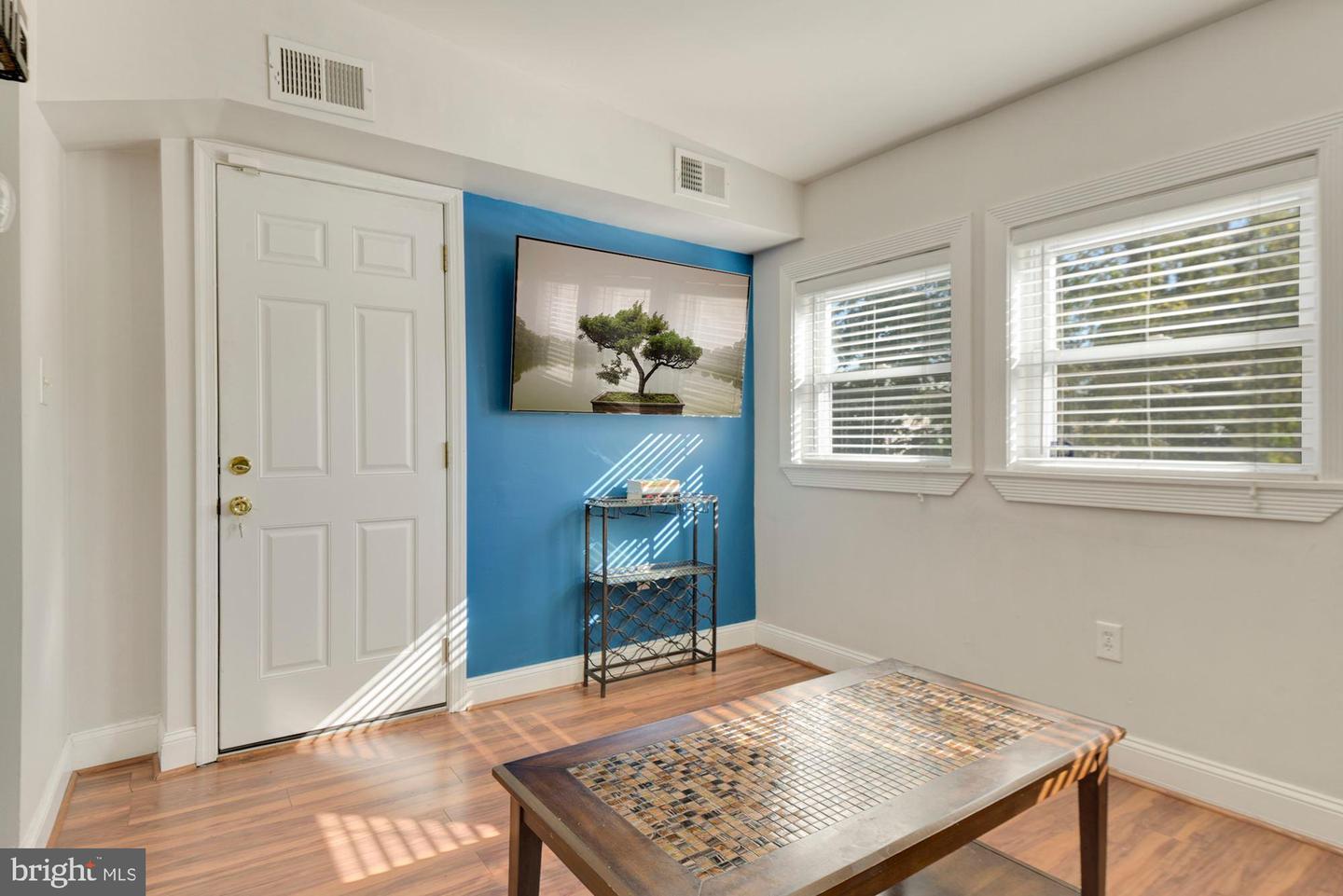 308 13th STREET SE Unit: 4