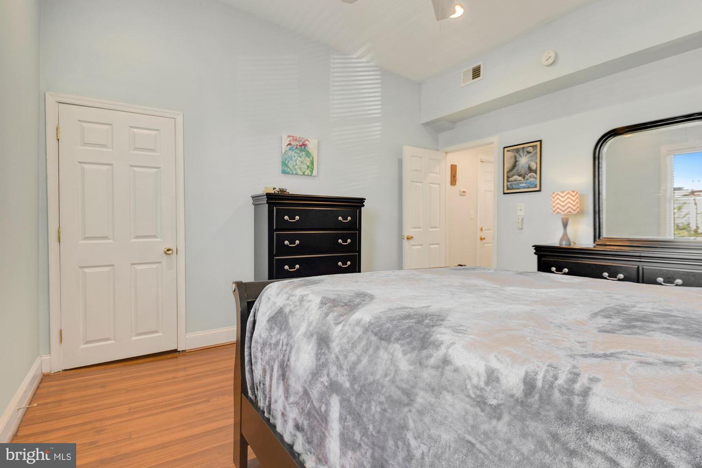 308 13th STREET SE Unit: 4
