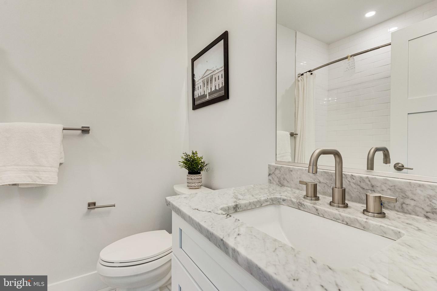 1301 West Virginia AVENUE NE Unit: 1