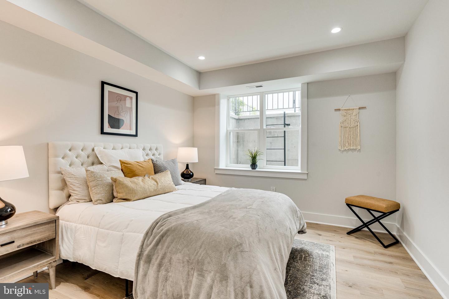1301 West Virginia AVENUE NE Unit: 1