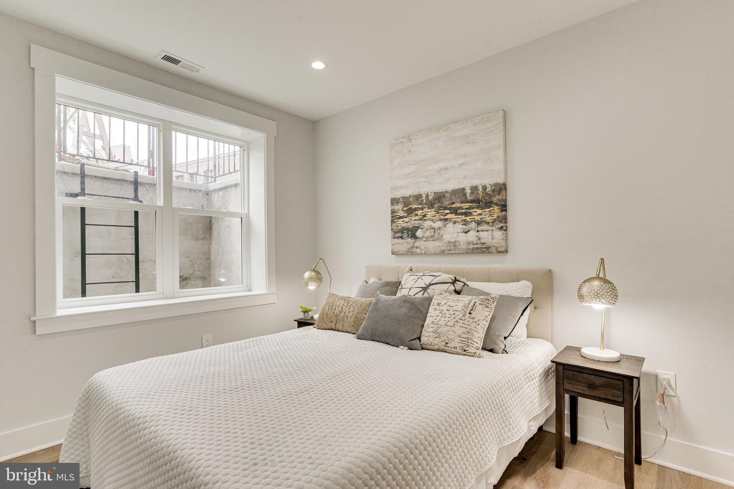 1301 West Virginia AVENUE NE Unit: 1